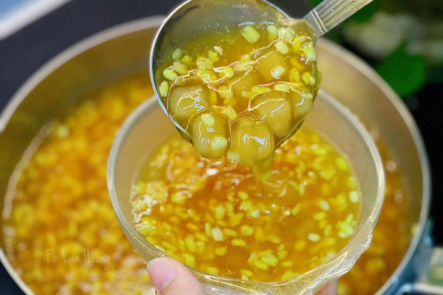 The unique texture of pomelo pulp with chewy-crispy quality contrasting with smooth coconut milk and tender mung beans 